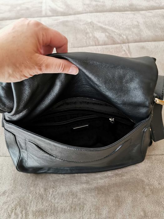 Carteira marca Coccinelle em preto