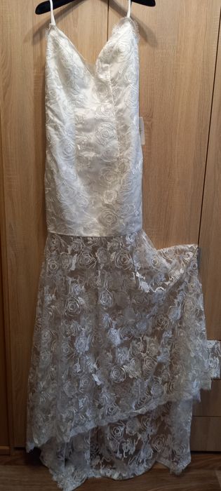 Платье белое со шлейфом