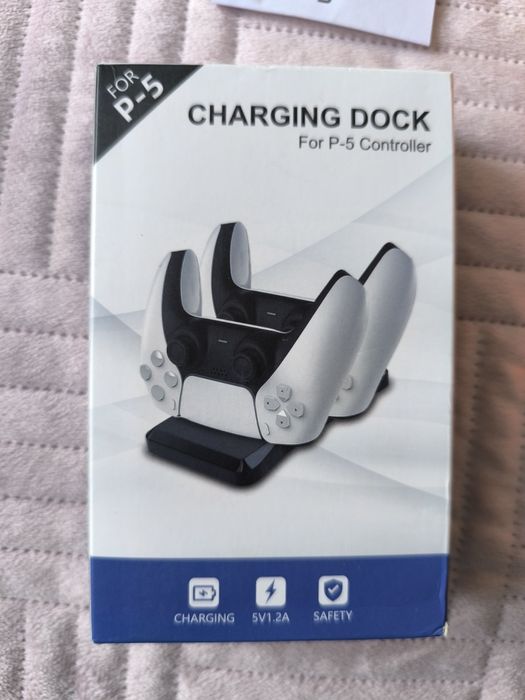 Stacja ładująca do kontrolerów PS5
