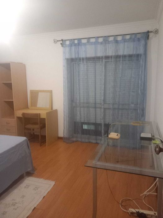 Aluga-se quarto a estudante junto à ESEnfC - São Martinho do Bispo, Coimbra