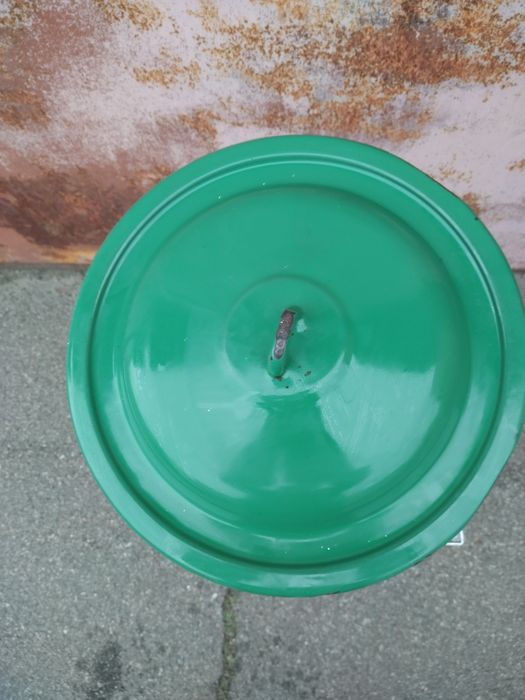 Продам большую эмалированную кастрюлю ссср