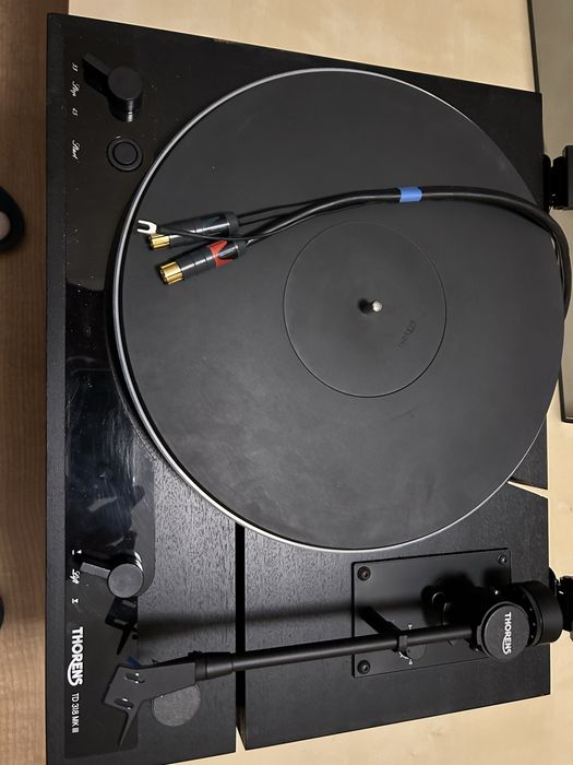 Gramofon Thorens TD318