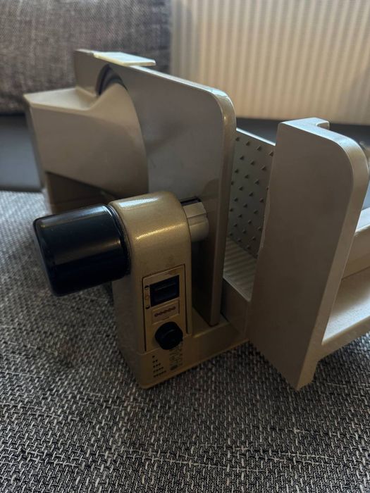 Слайсер/різак кухонний