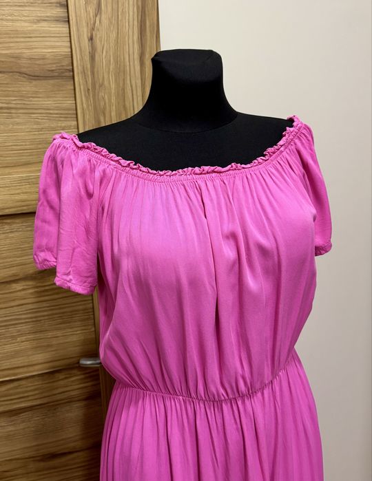 Rozowa sukienka hiszpanka