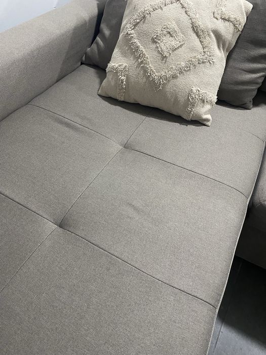 Sofa com chese long e cama nais puffs