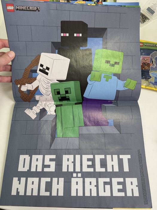 Журнал lego minecraft з фігурками потопельник акселотль