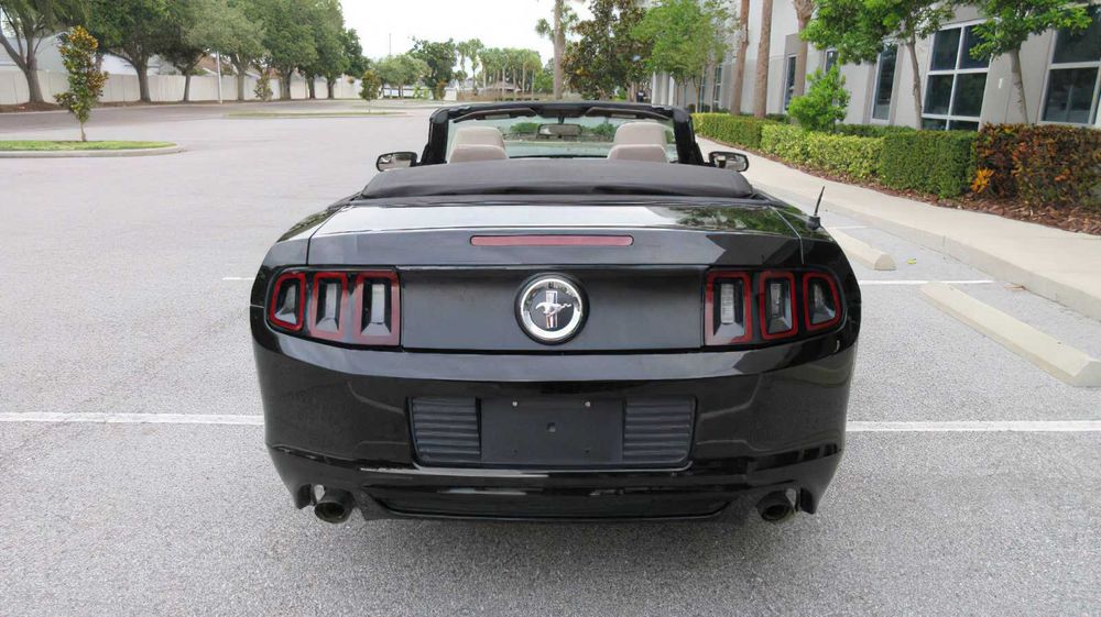 Ford Mustang      2014