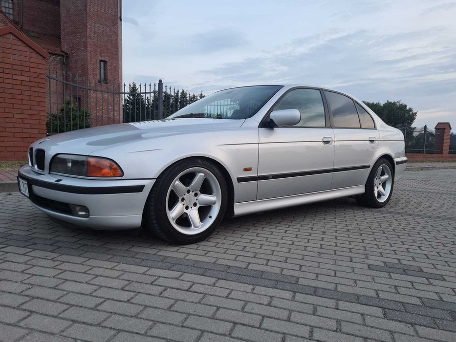 BMW 528i  "Japonia""