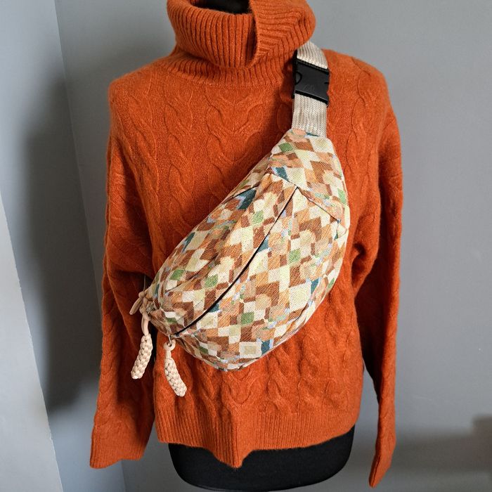 Pojemna nerka damska