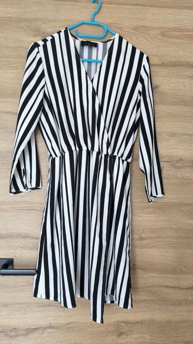 Sukienka elegancka 36