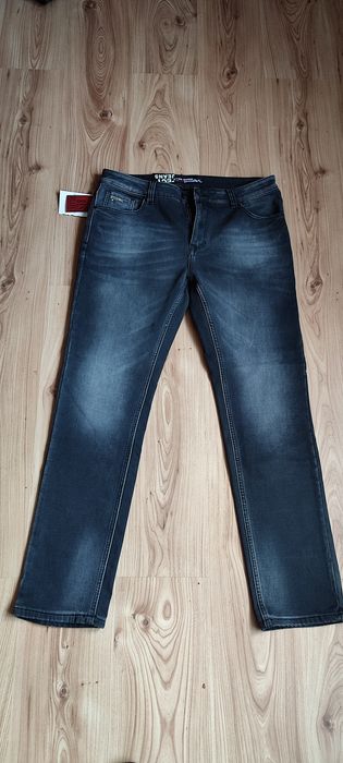 Sprzedam spodnie Jeansowe