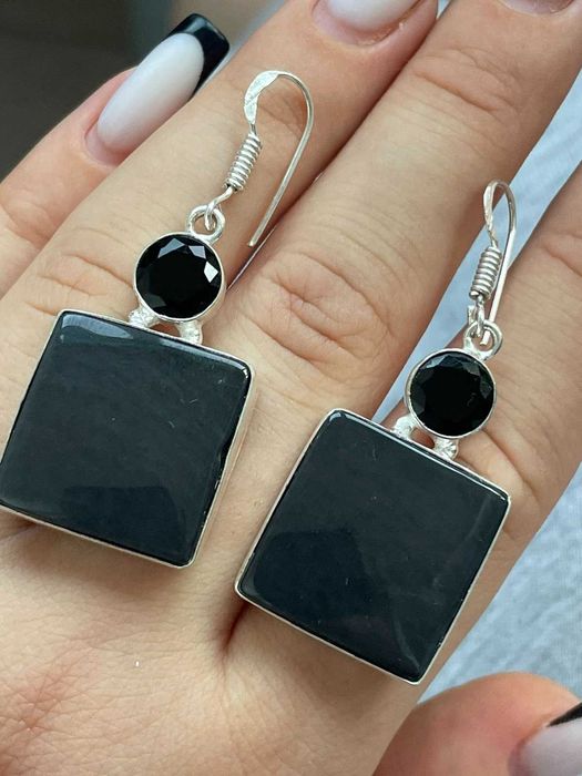 Серьги с черным обсидианом и ониксом. Покрытые серебром 925 пробы
