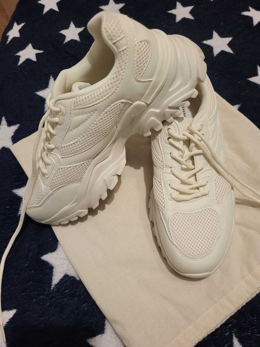 Жіночі масивні бежеві кросівки Reserved, розмір 40 — як нові