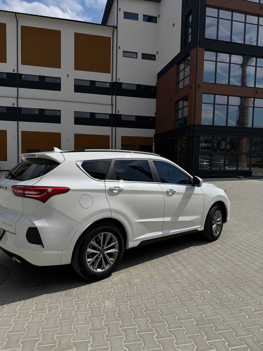 Продам сучасний автомобіль Jetour X70 2022