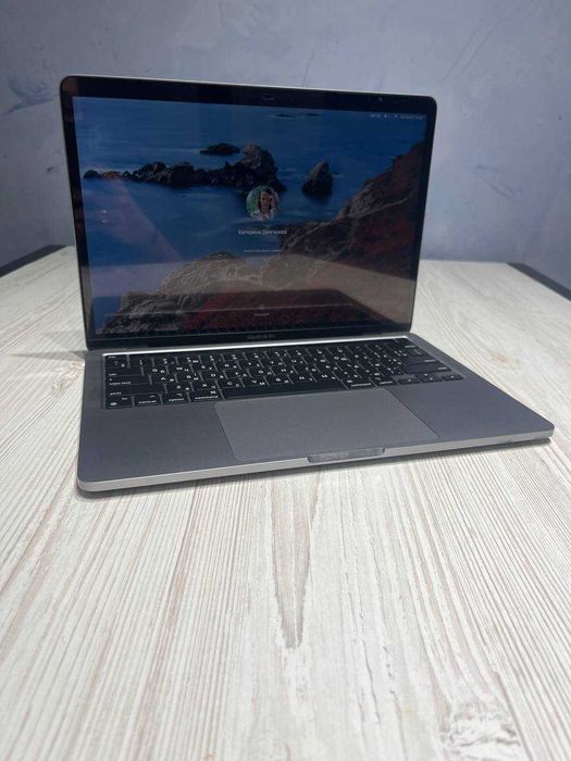 MacBook Pro M1 13 inch 256 гб сірий 2020