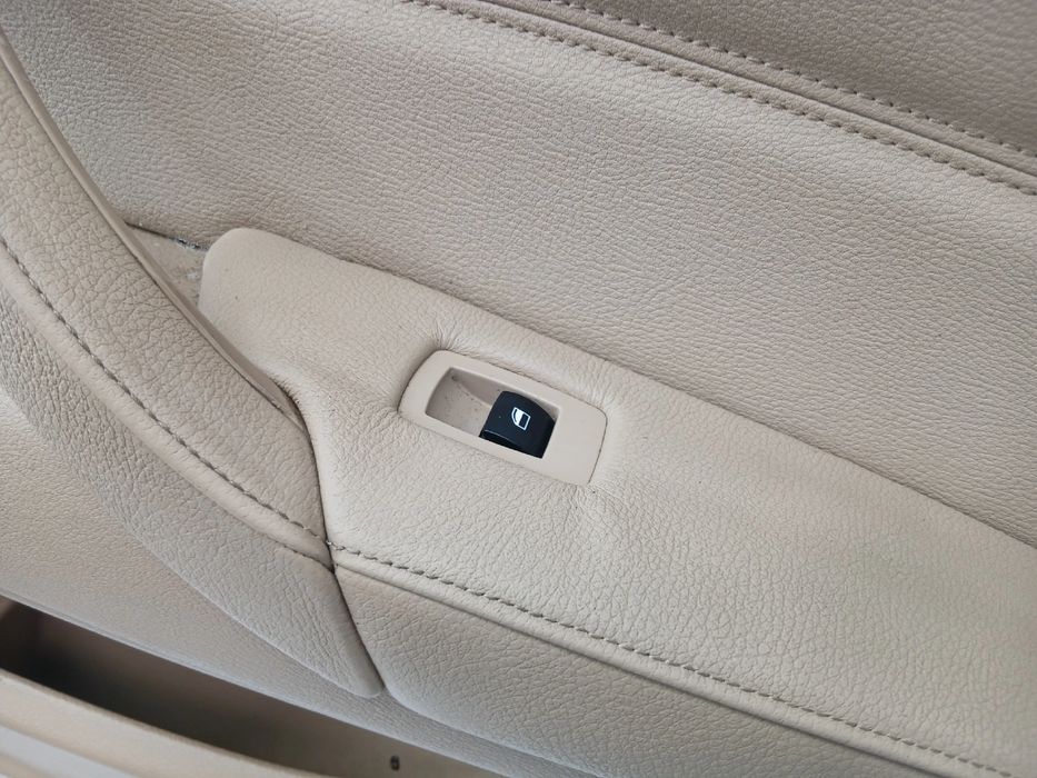 Forra porta / quartela trás direita BMW X6 (E71, E72)