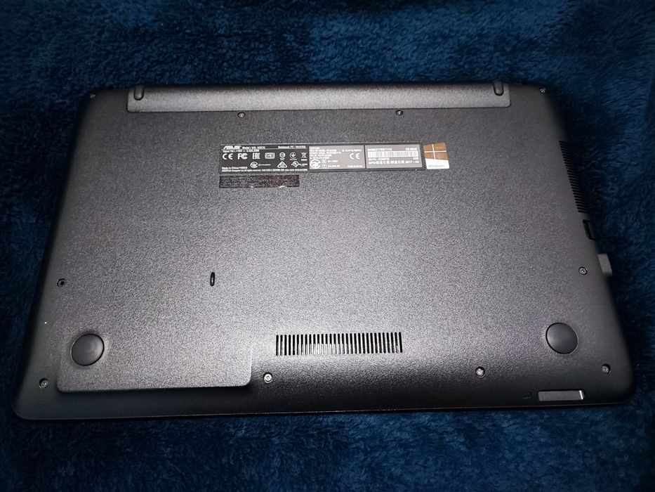 Portatil ASUS A541U com SSD a funcionar