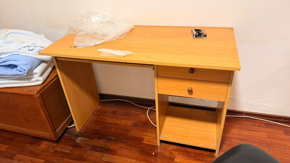 Secretaria de madeira