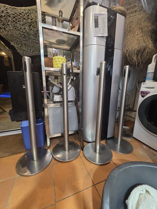 Alugo Baias com tiras de 2m cada, podem se usar em série