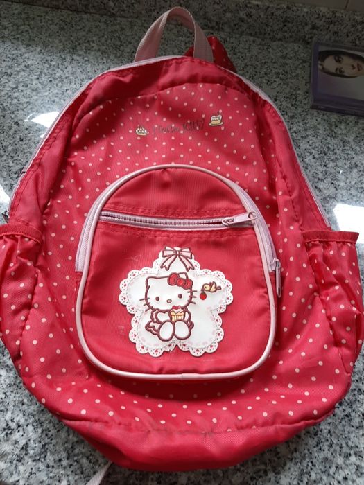 Vendo mochilla criança Hello kitty