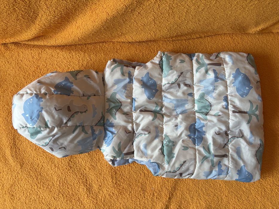 Жилетка утепленная с капюшоном, рост 80 см