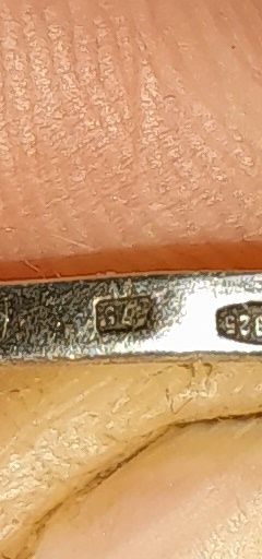 Продам серебряне кільце.
