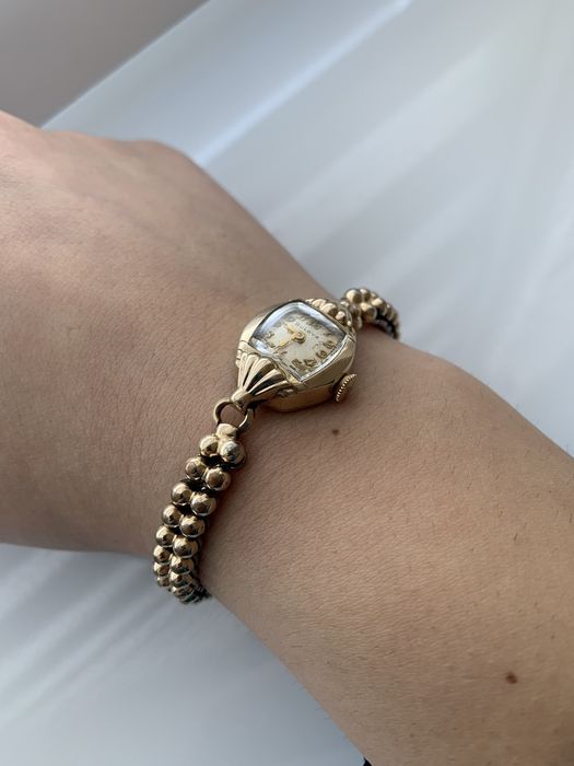 Позолочений годинник Bulova L2