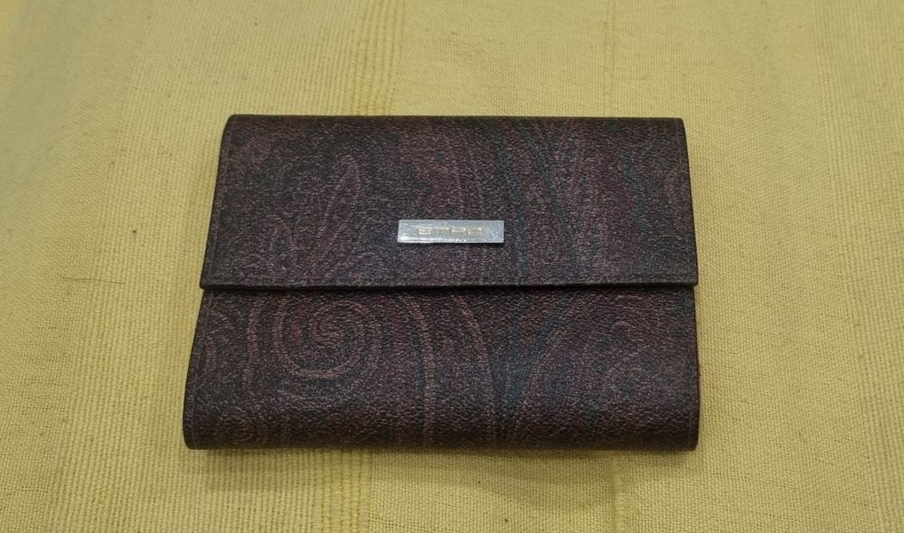 Carteira de Mulher em bom estado