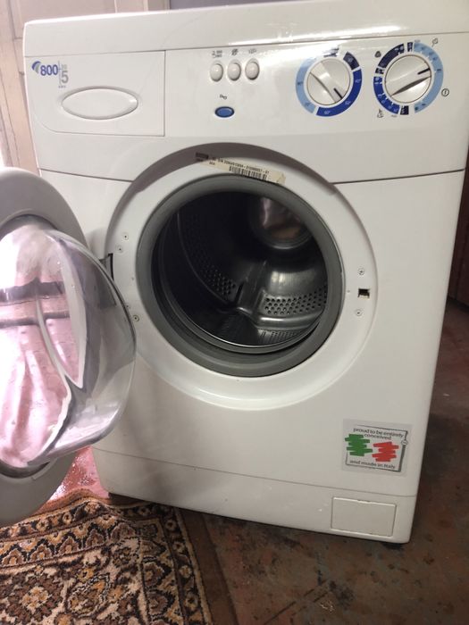 Італійська пральна машина на 5кг