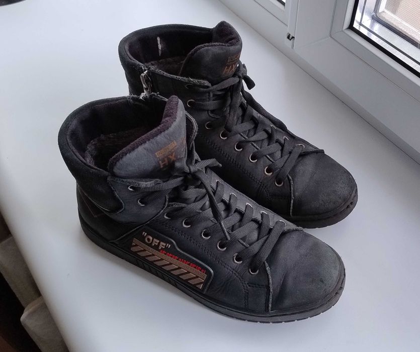 Продам шкіряні боти на хлопчика 38р.