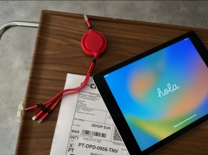 iPad Wi-Fi + Celular 5 Geração