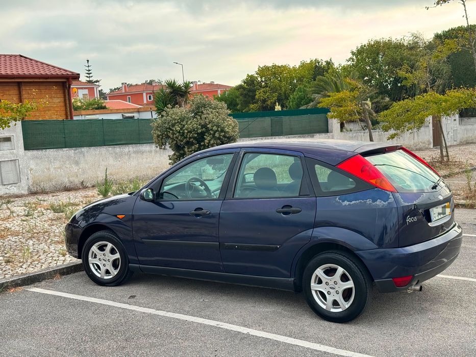 Ford Focus 1.4 75 CV