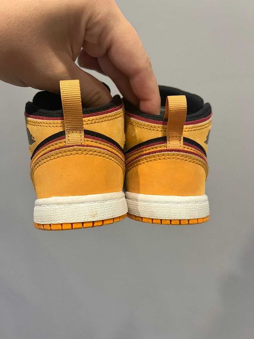 Дитячі кросівки Nike Jordan.