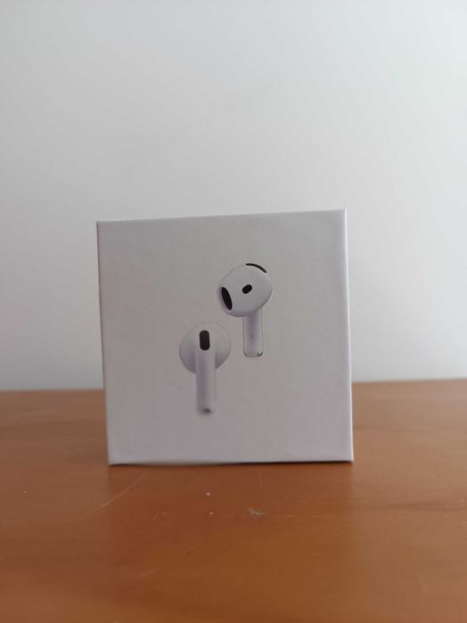 Airpods 4 ( Apple)