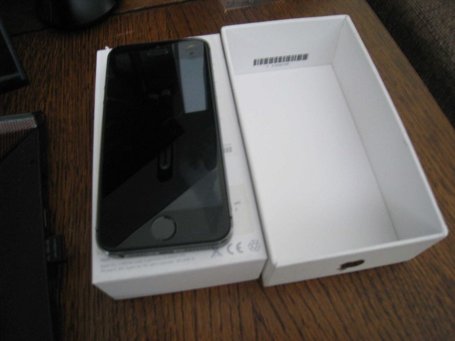 iPhone  5S  zablokowany - na części