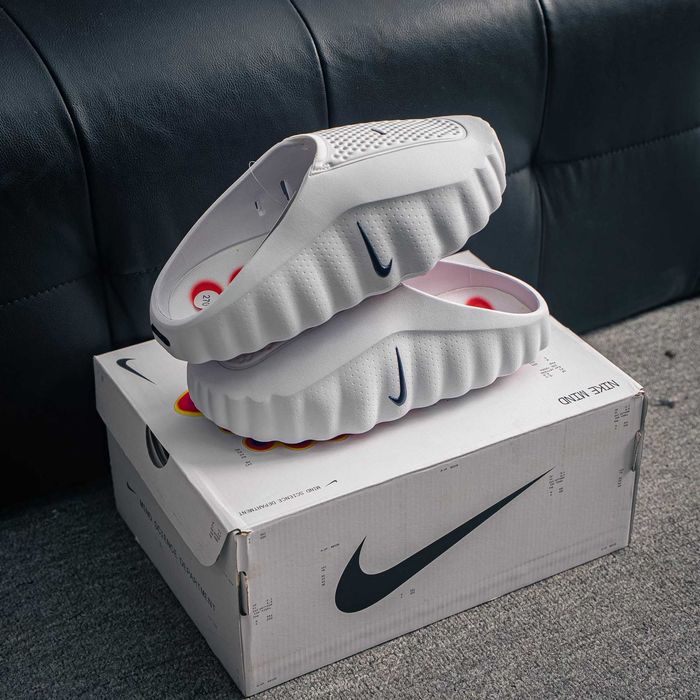 Biały kapcie Nike Mind 001 R.43