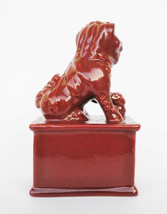 Cão de Foo em cerâmica da Fábrica Viúva Lamego