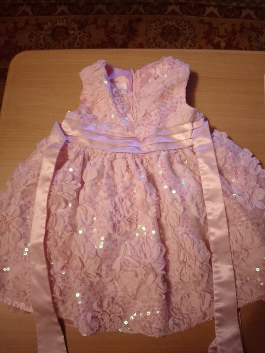 Продам нарядное платье