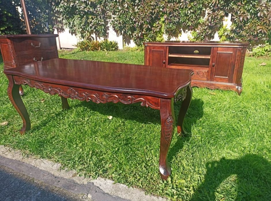 Drewniane stylowe meble