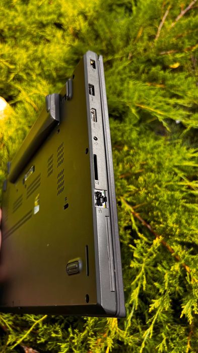 Lenovo ThinkPad T560 i5-6300U 8GB DDR3 Без SSD 15.6"