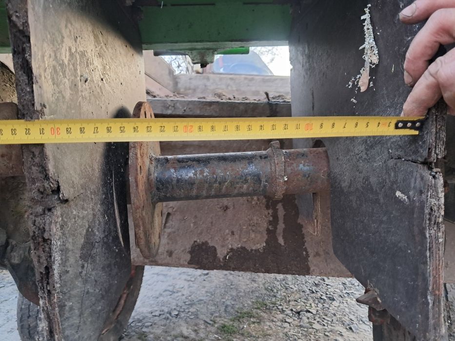 Продам фрезу зроблену під міжряддя полуницв
