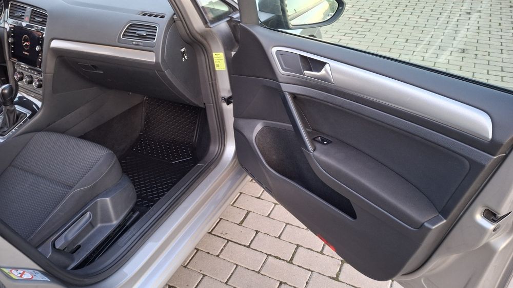 Продам Гольф 7 1.6 диз.Автомат.20р.