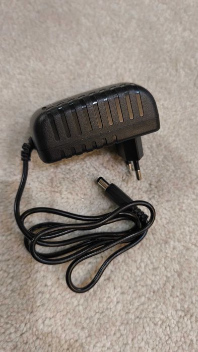 Fonte de alimentação (AC/DC Adapter 24V 2A.)