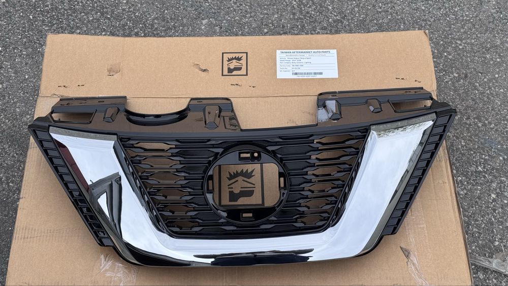 Решётка радиатора Nissan rogue под дистроник 2018 2019 2020 решётка Решетка центральная под дистрроник НИСАН РОГ ТАЙВАНЬ 2017 2018 2019 2020