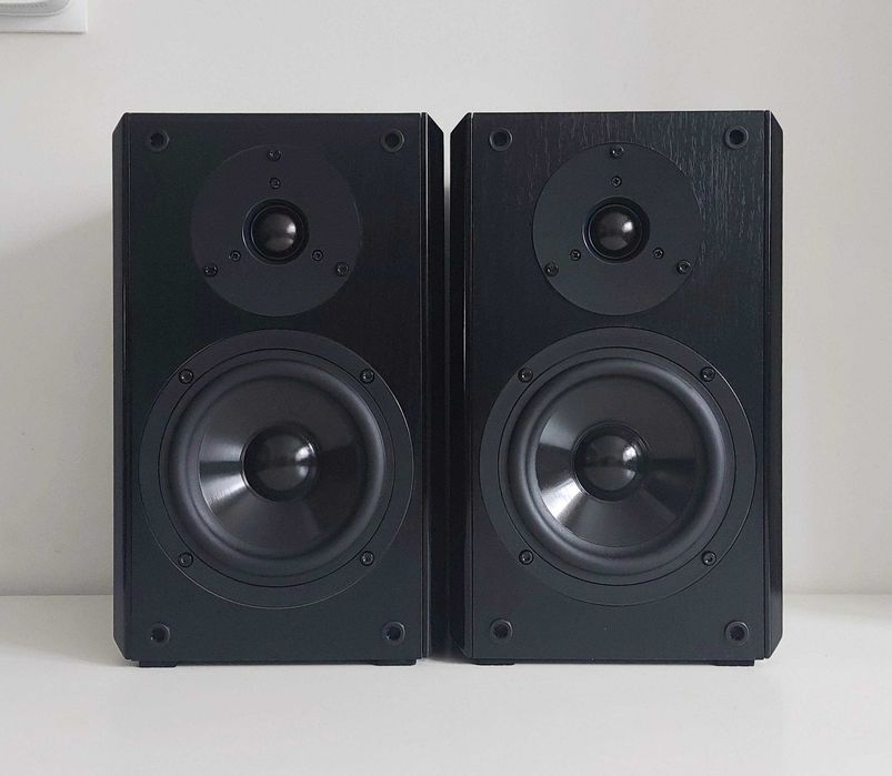Colunas/monitores do fabricante japonês YAMAHA  (110w)