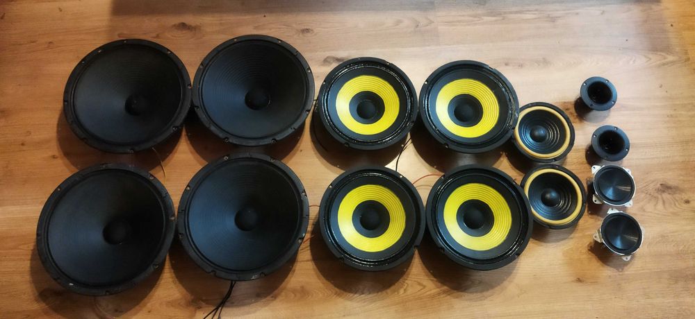 Głośniki o srednicy 30cm, 25cm