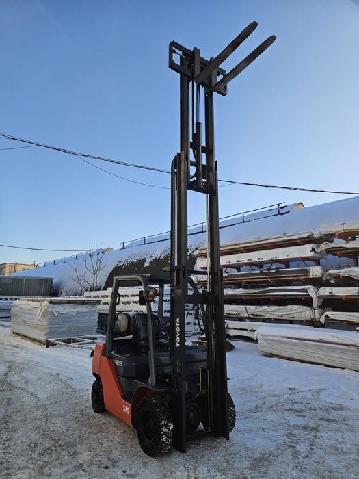 Навантажувач Toyota газ/бензин. Вилочный погрузчик Тойота 2,5 тонни