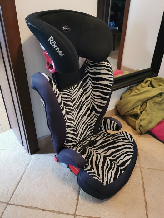 Fotelik Britax Romer Kidfix Smart Zebra 15-36kg Isofix