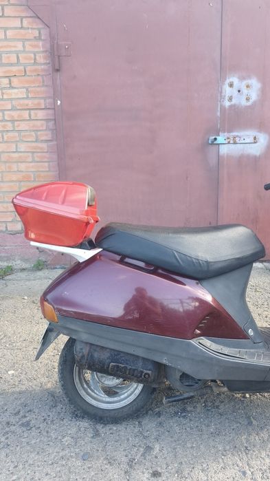 Honda Lead ,,1988,,(90куб.) возможна доставка (на документах)