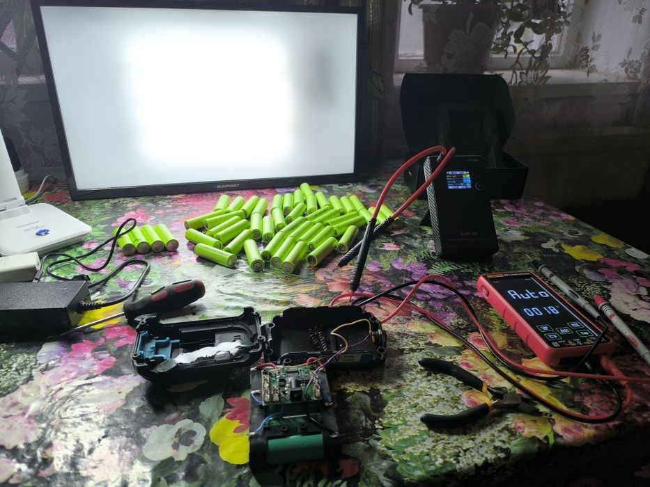 Перепаковка аккумуляторов инструмента.